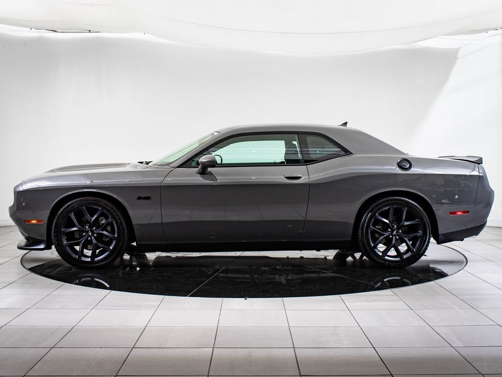 2023 Dodge Challenger R/T photo 5
