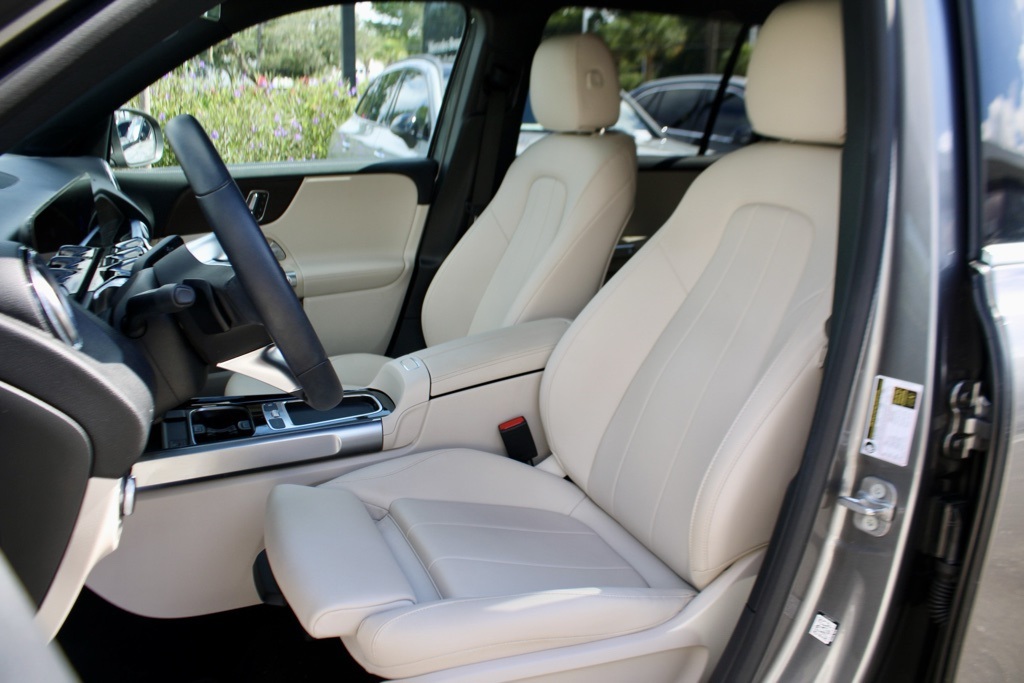 2024 Mercedes Benz EQB 250+ photo 5