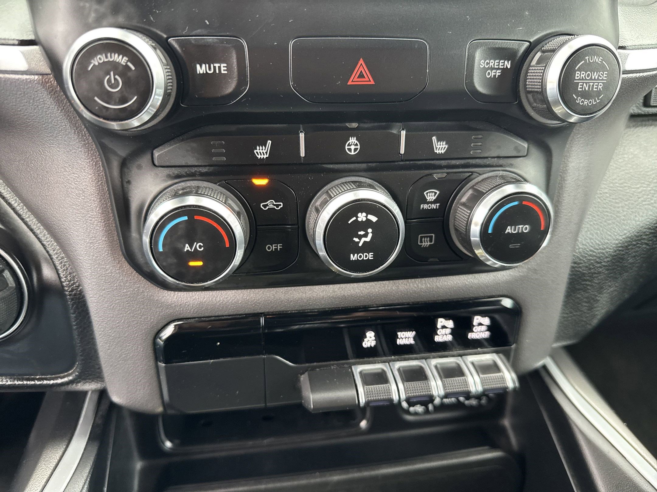 2023 Ram 1500 Big Horn photo 24