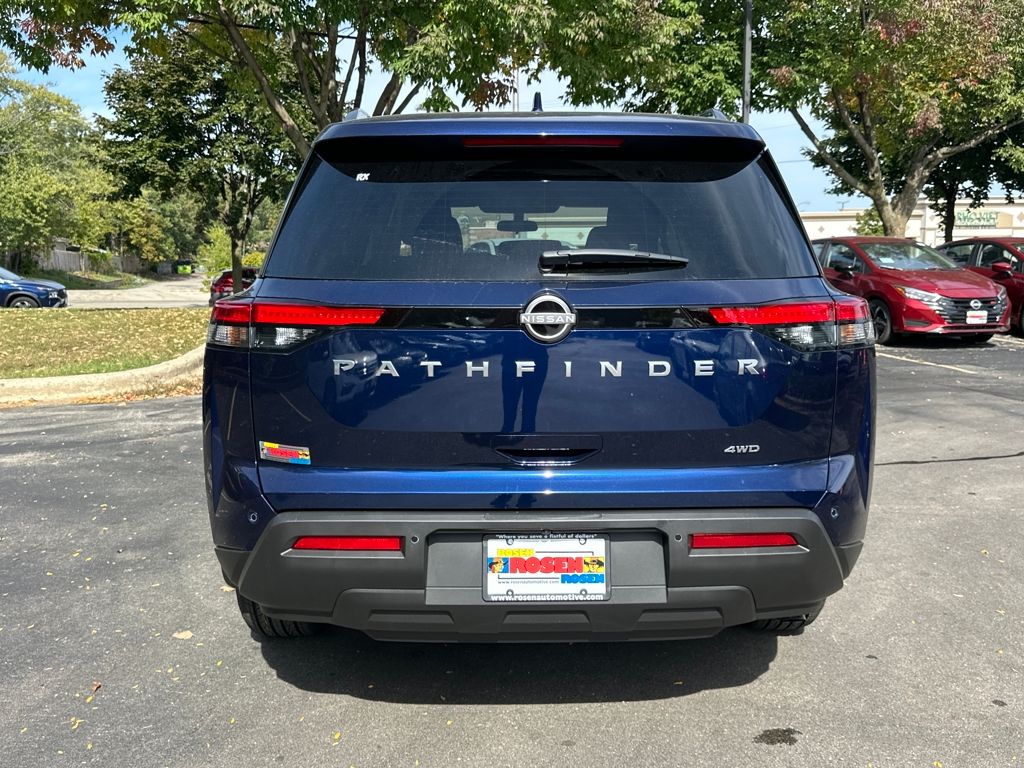 2025 Nissan Pathfinder SV photo 3