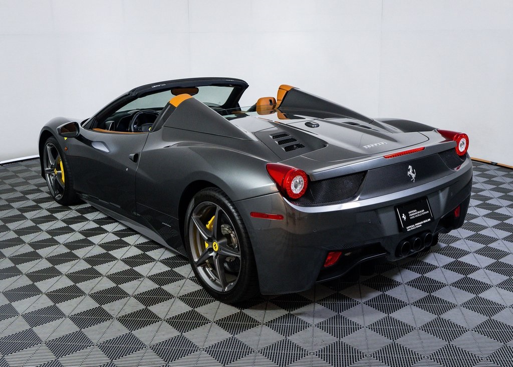 2014 Ferrari 458 Spider Base photo 16