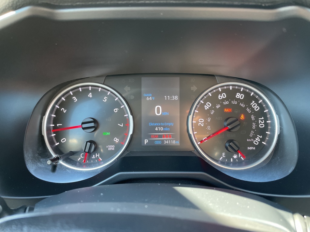 2022 Toyota RAV4 XLE photo 11