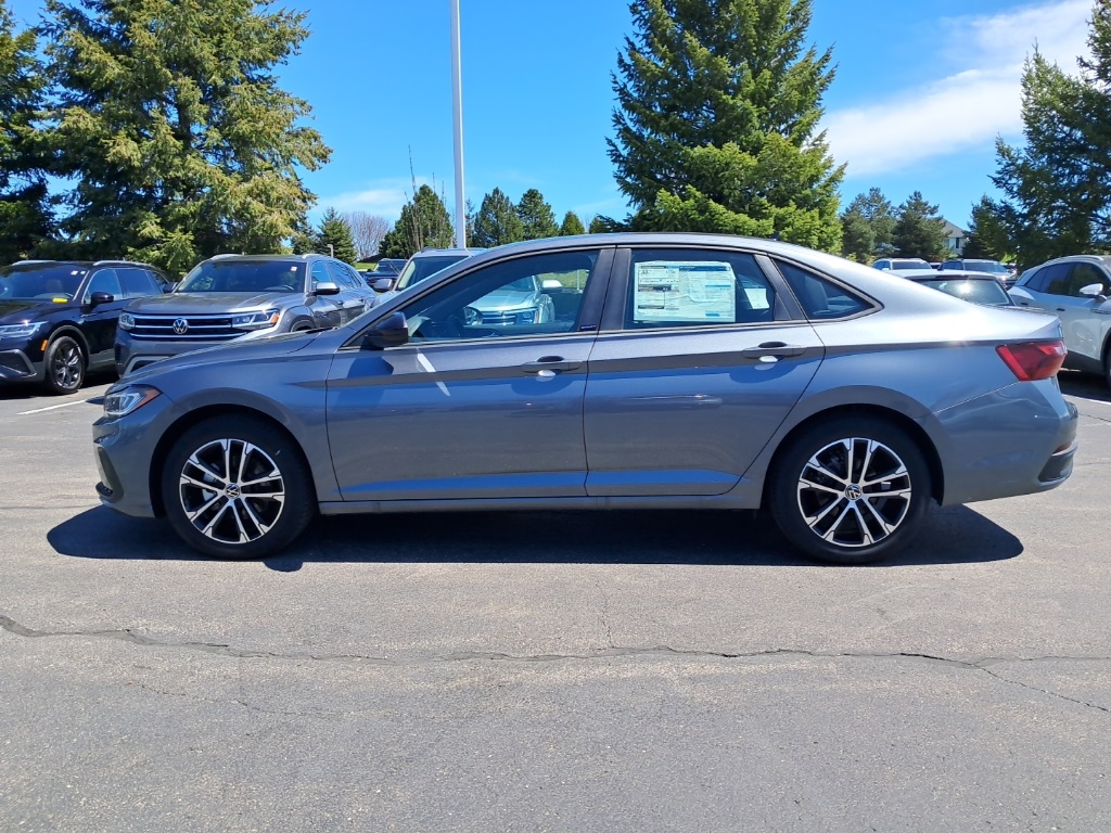 2025 Volkswagen Jetta 1.5T Sport photo 3