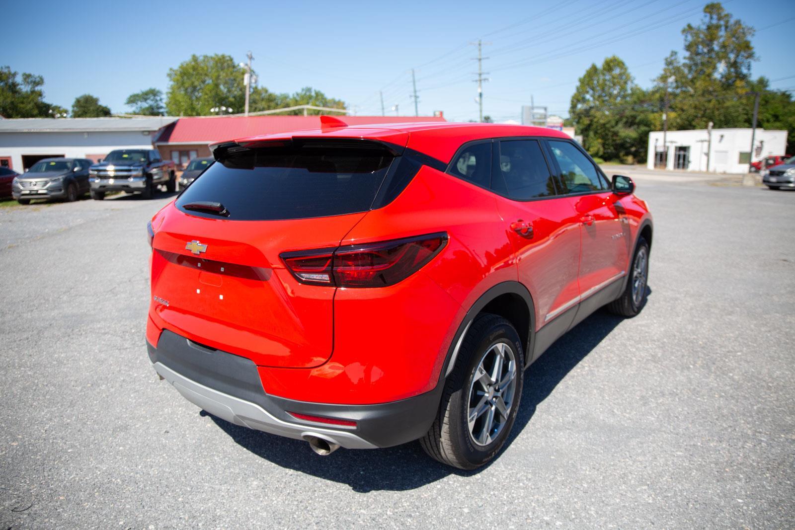 2024 Chevrolet Blazer 2LT photo 3