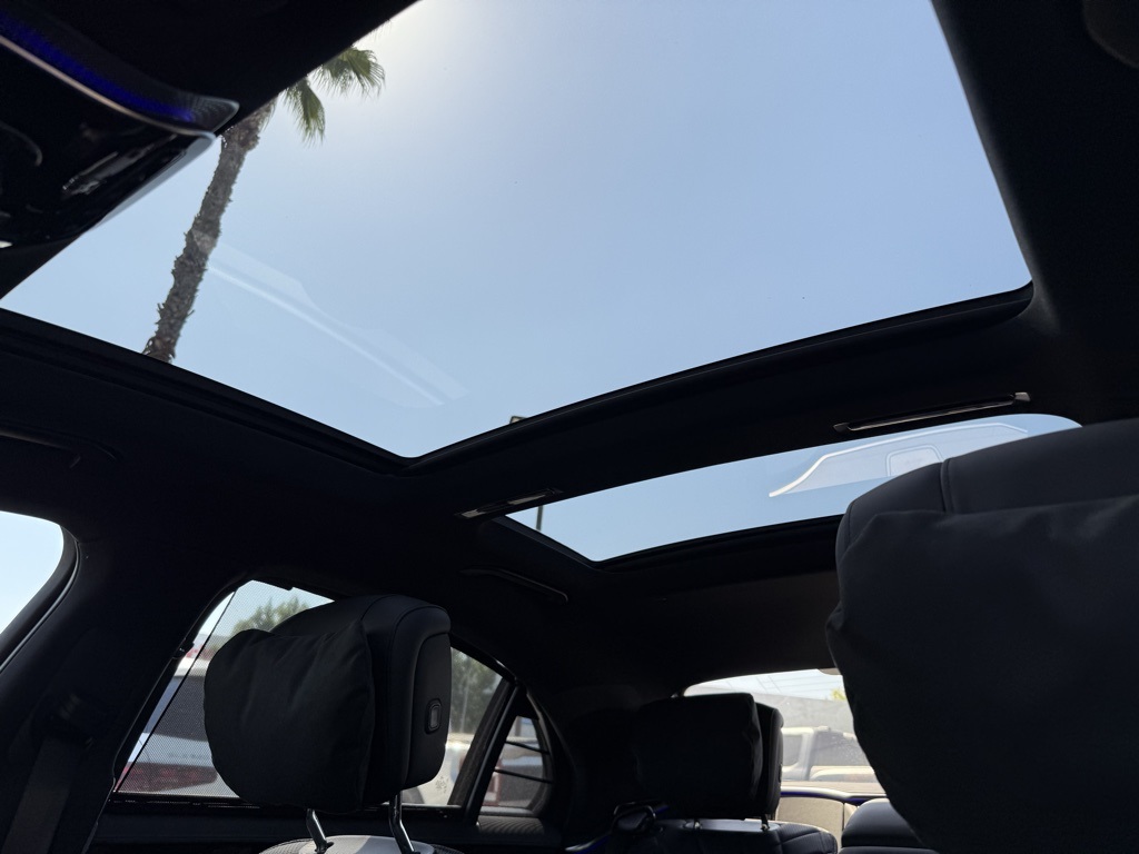 2026 Mercedes Benz S 580e 4MATIC photo 4