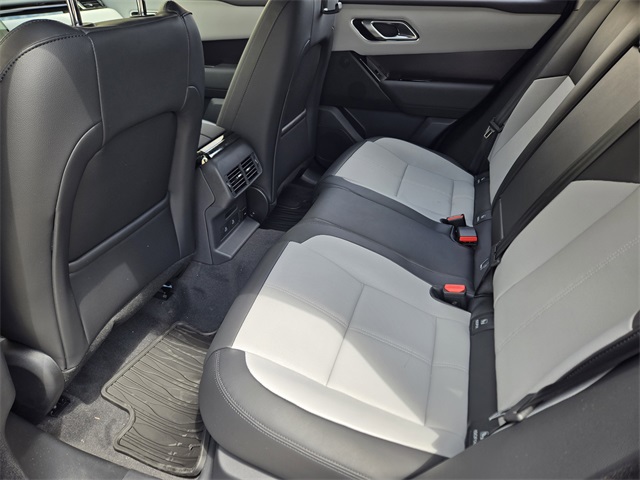 2026 Land Rover Range Rover Velar SE photo 17