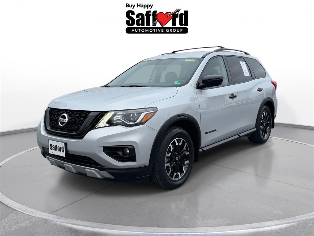 2020 Nissan Pathfinder SV's photo
