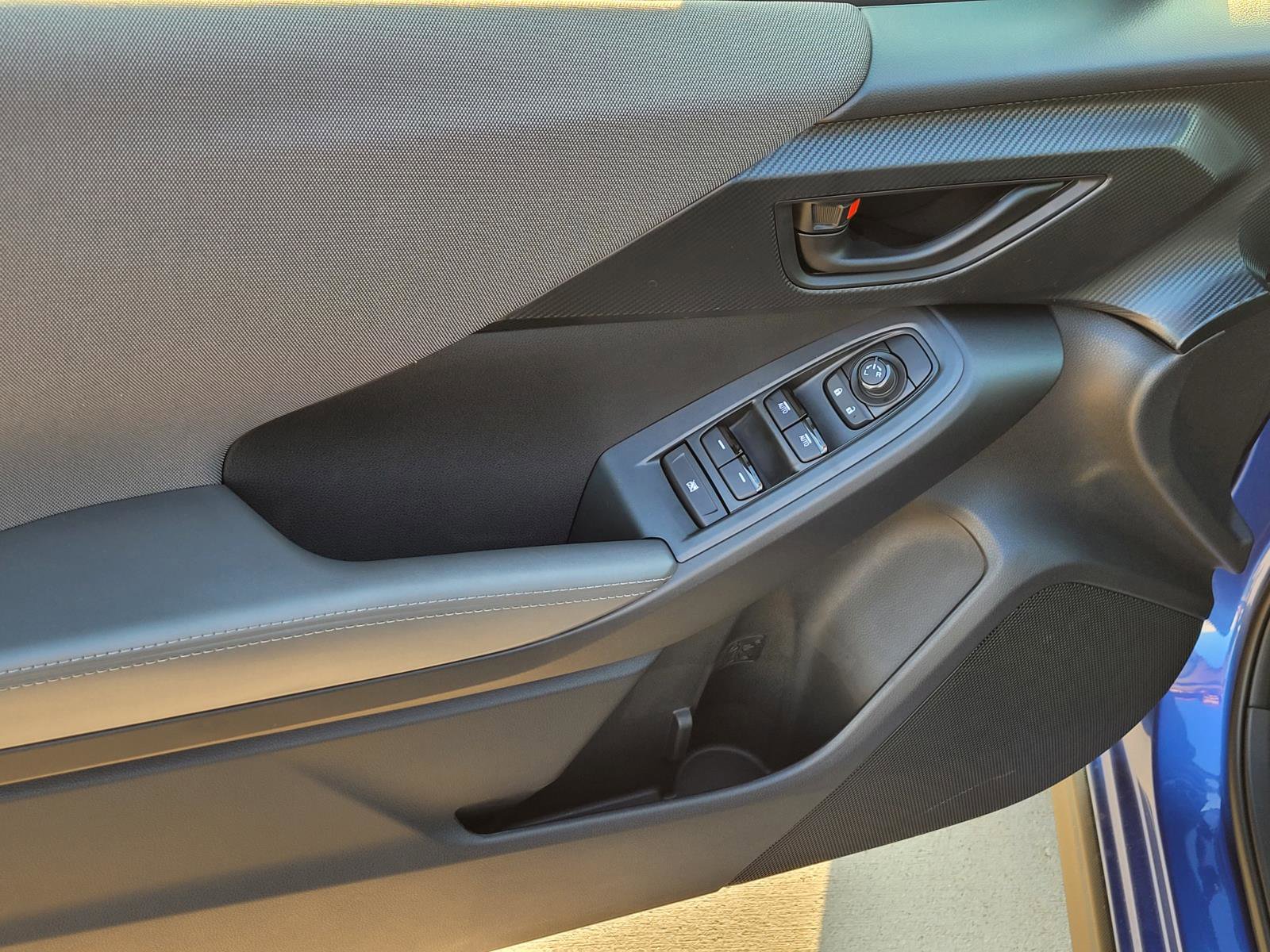 2025 Subaru Crosstrek Premium photo 3