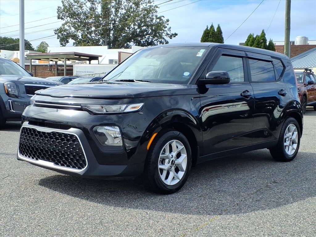 2022 Kia Soul LX S X-Line photo 2