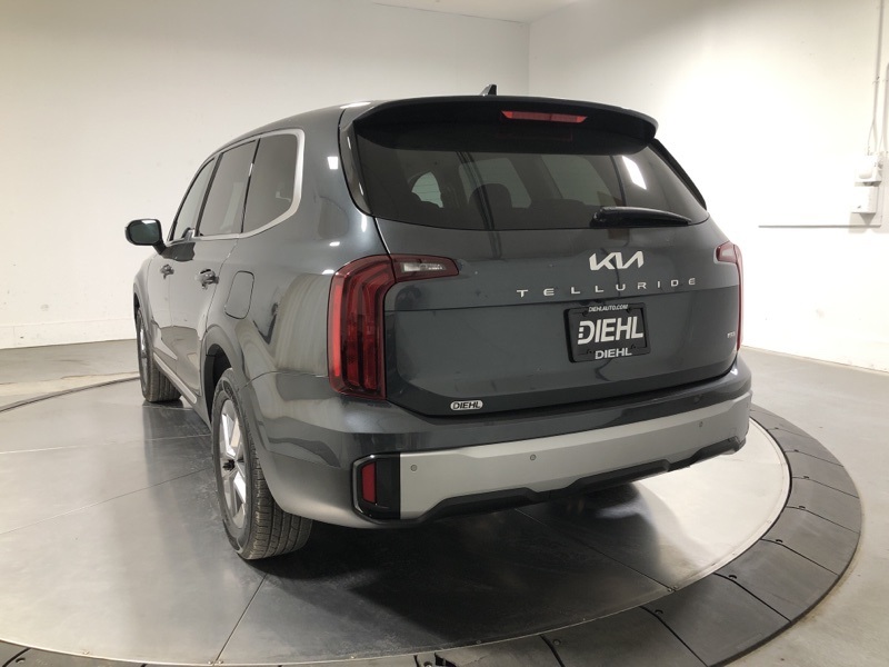 2023 Kia Telluride LX photo 5