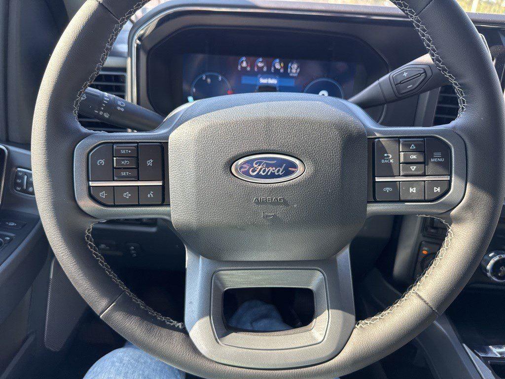 2025 Ford F-250 Lariat photo 27