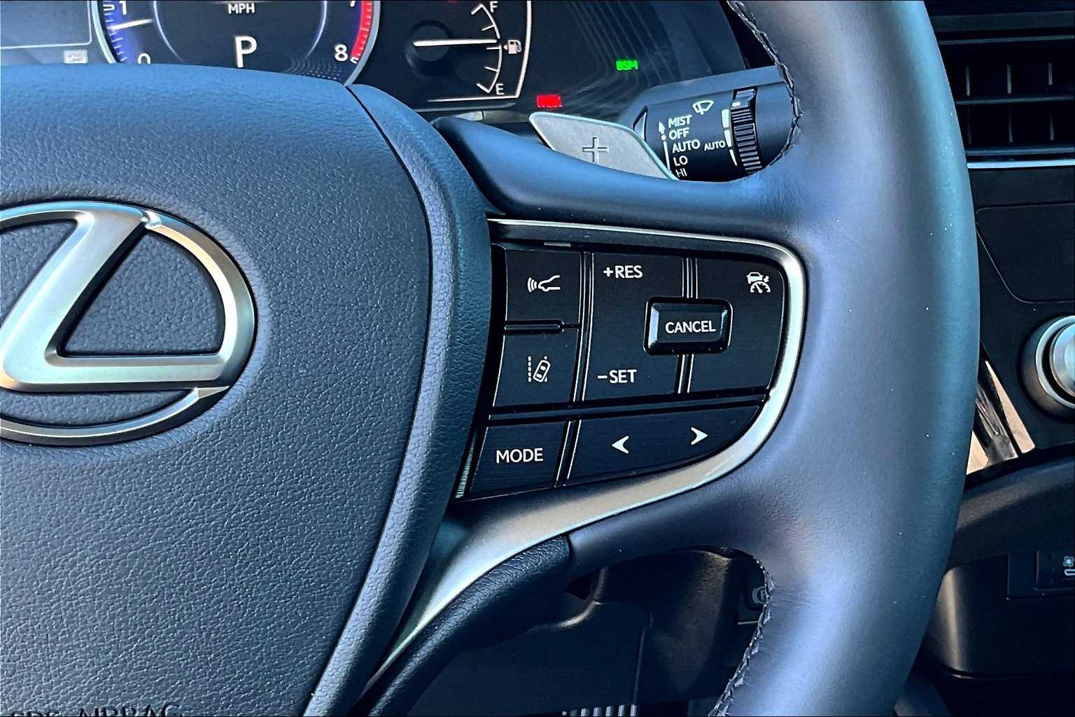 2023 Lexus ES 350 photo 22
