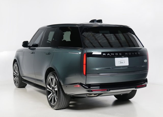 2023 Land Rover Range Rover SE photo 22