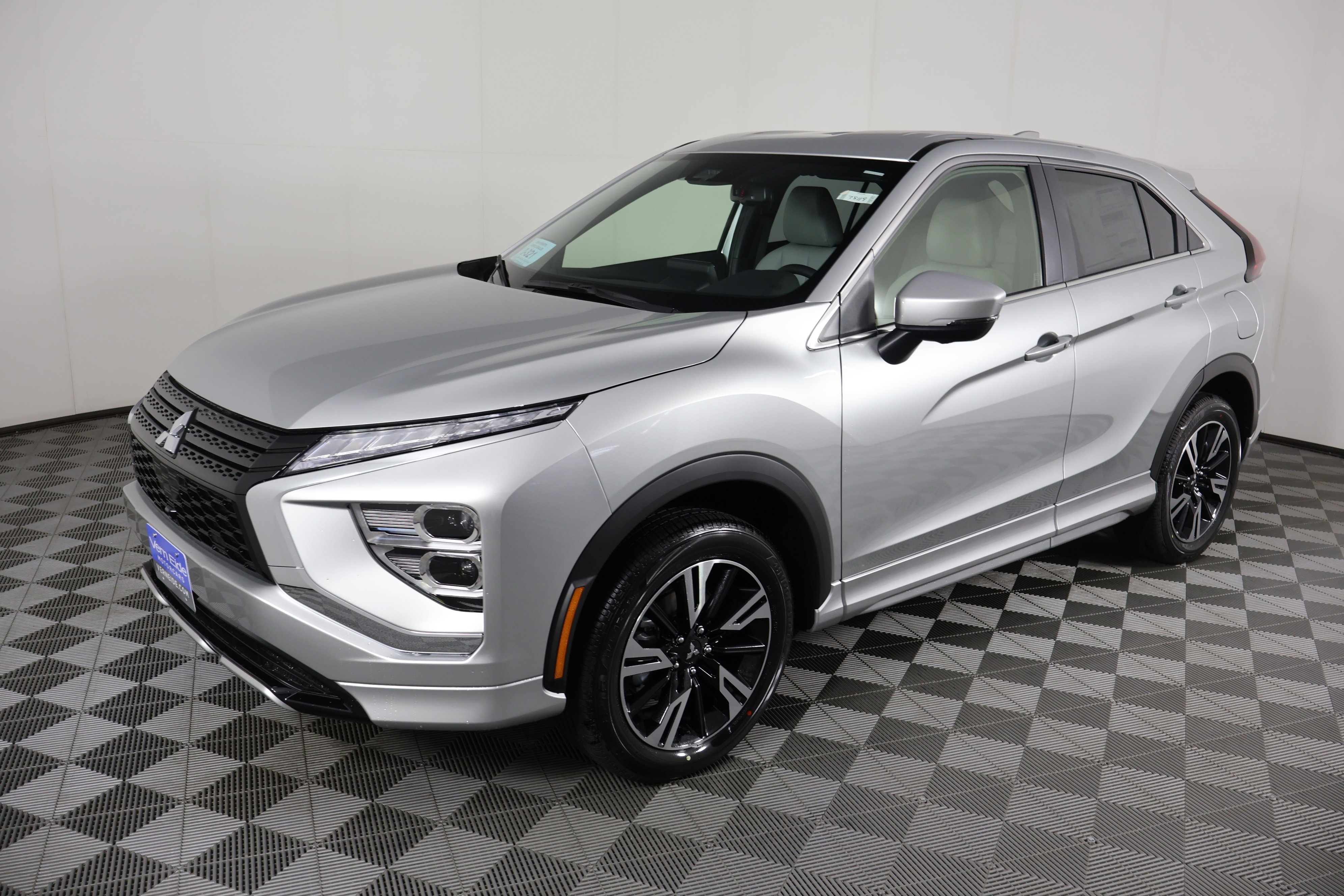 2025 Mitsubishi Eclipse Cross SEL photo 10