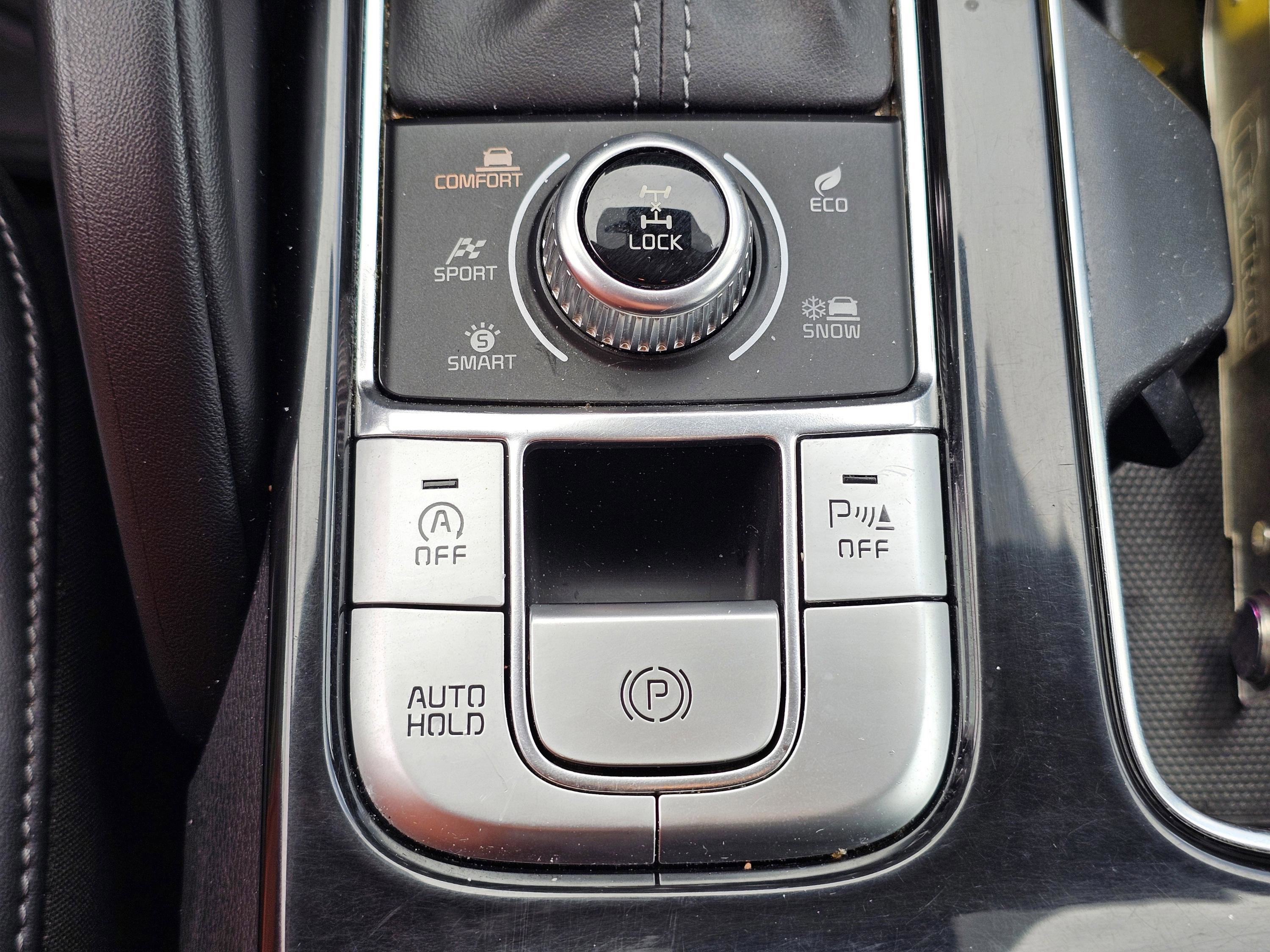 2022 Kia Telluride LX photo 24