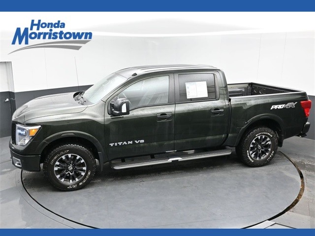 2019 Nissan Titan PRO-4X's photo