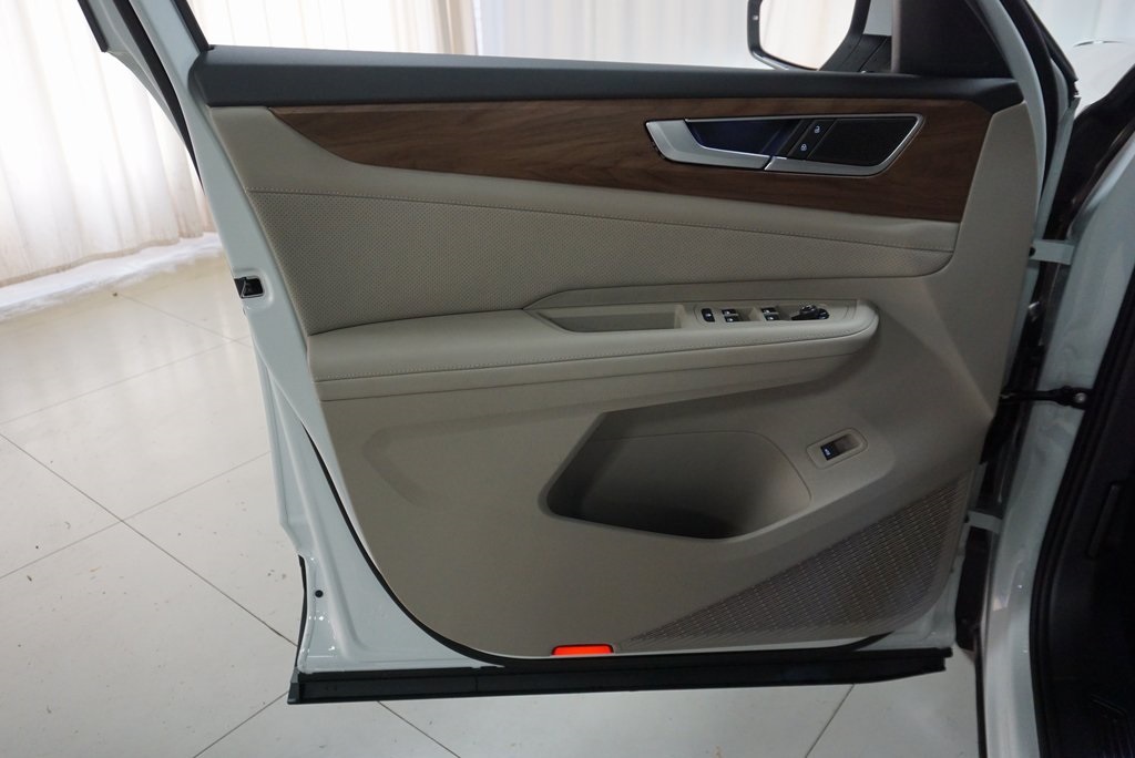 2025 Volkswagen Atlas SE Technology photo 26