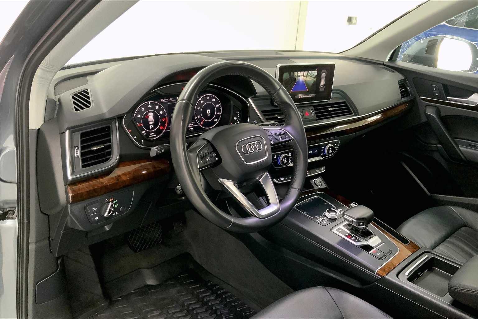 2018 Audi Q5 Premium Plus photo 2