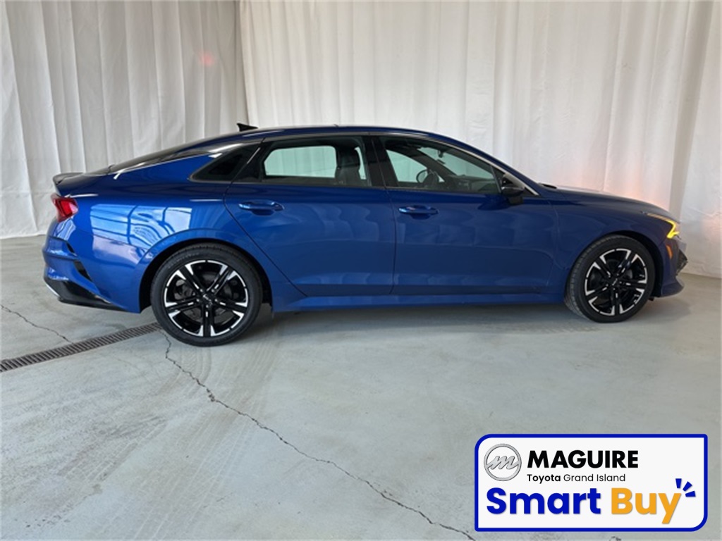 2022 Kia K5 GT-Line photo 2