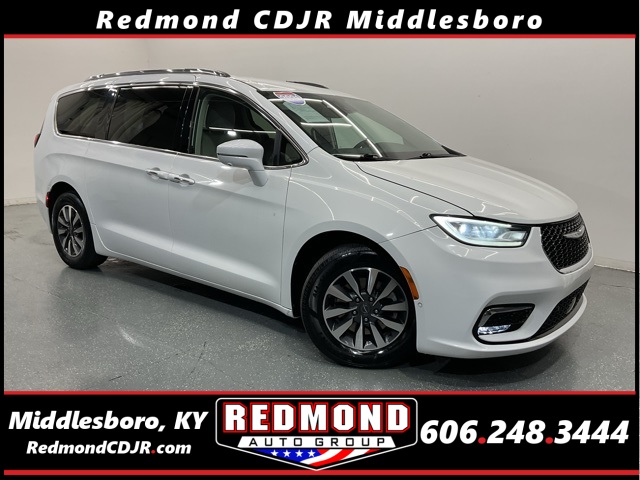 2021 Chrysler Pacifica Hybrid Touring L's photo