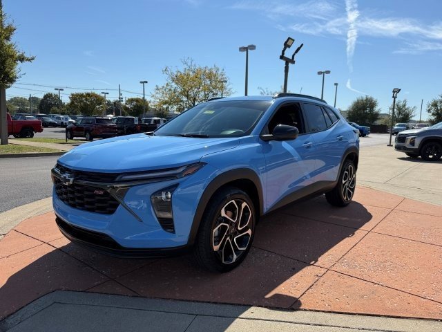2024 Chevrolet Trax photo 2