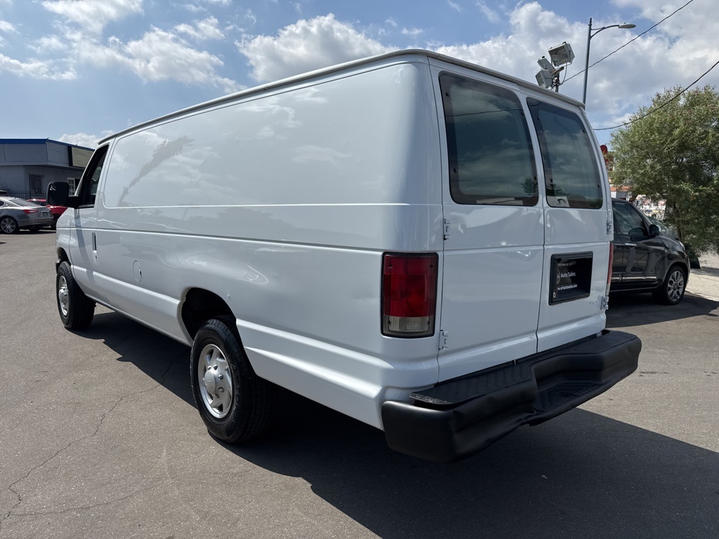 2013 Ford E-250 photo 2