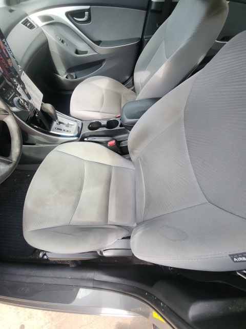 2013 Hyundai Elantra GLS photo 2