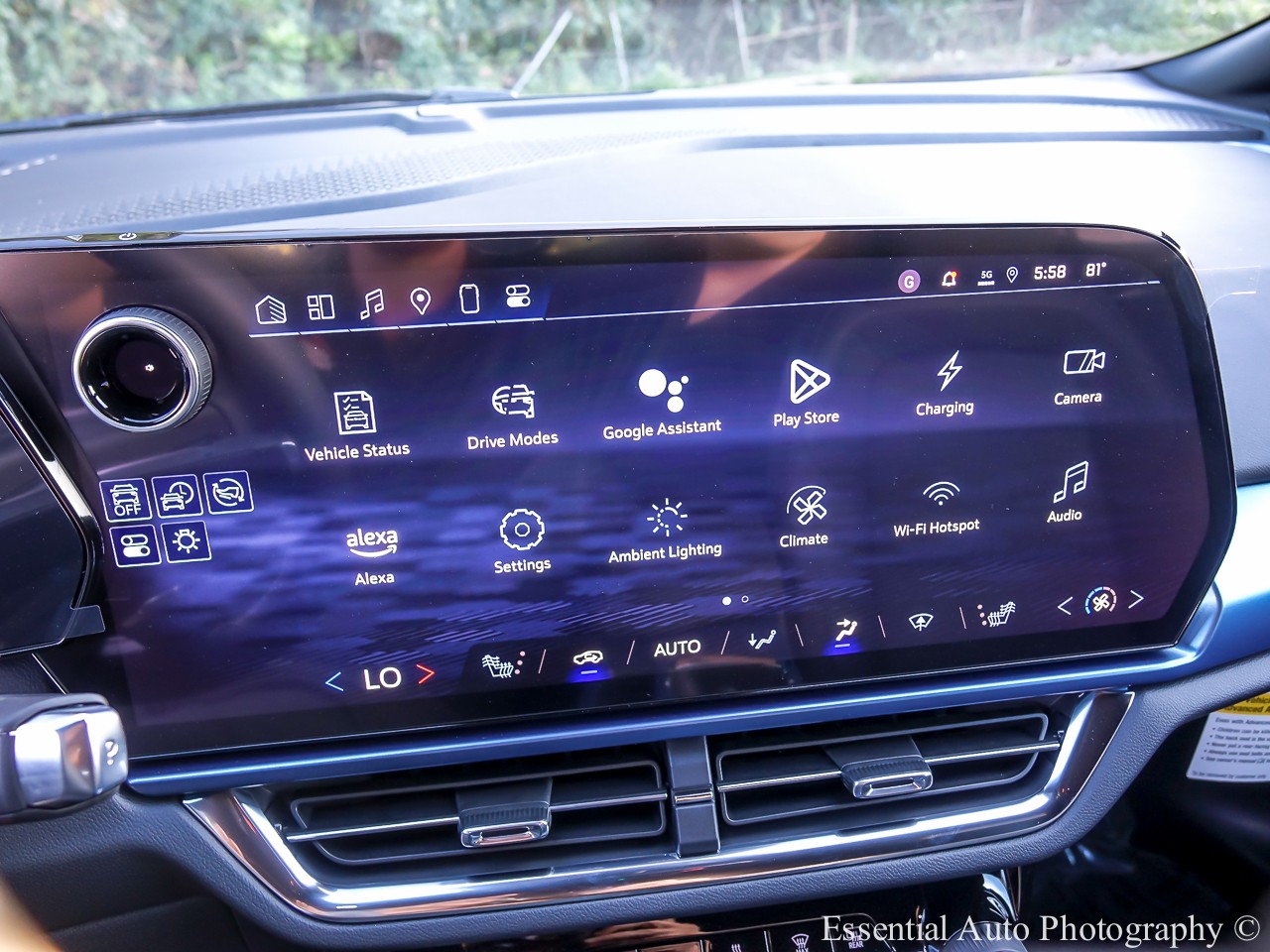2025 Chevrolet Equinox EV 1LT photo 16