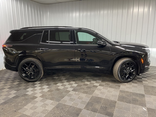 2024 Chevrolet Traverse RS photo 2