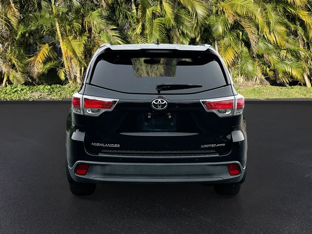 2016 Toyota Highlander Limited Platinum photo 2