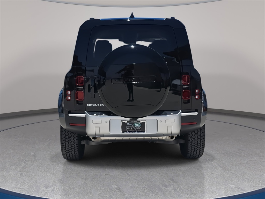 2025 Land Rover Defender 110 S photo 6