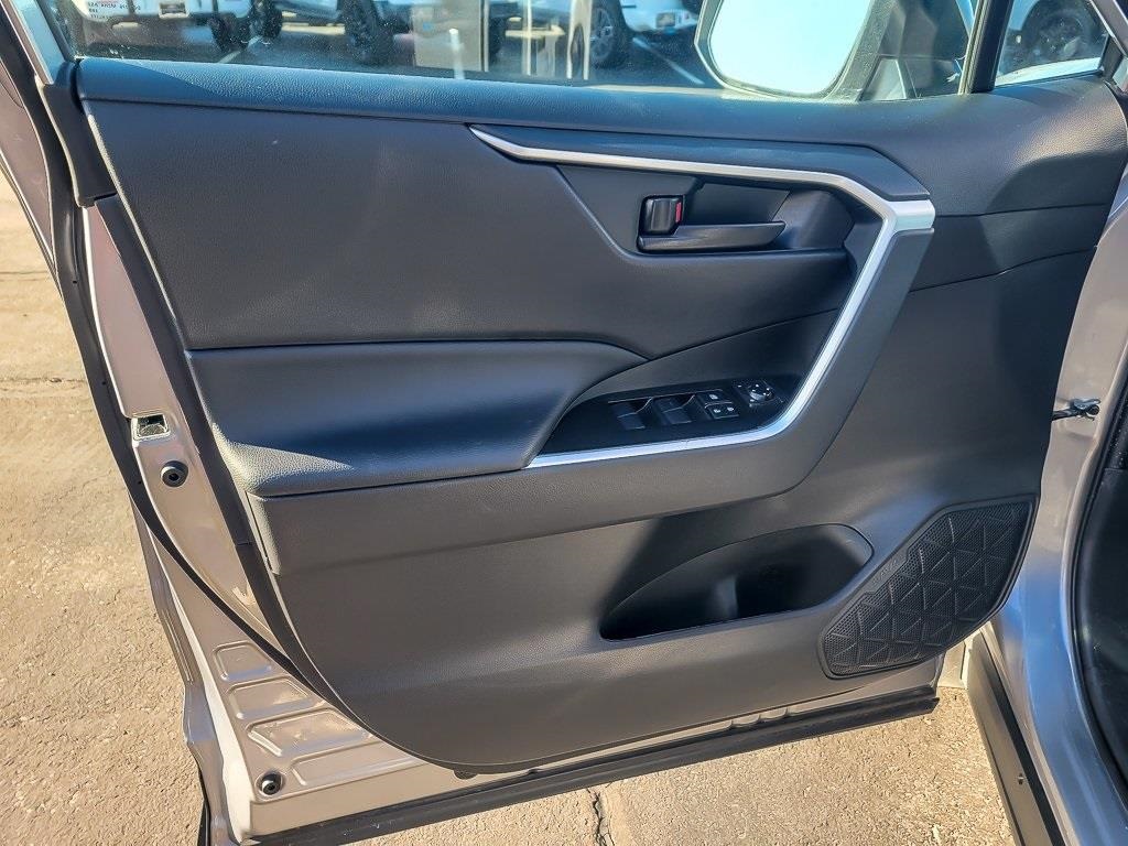 2025 TOYOTA RAV4 - Image 16