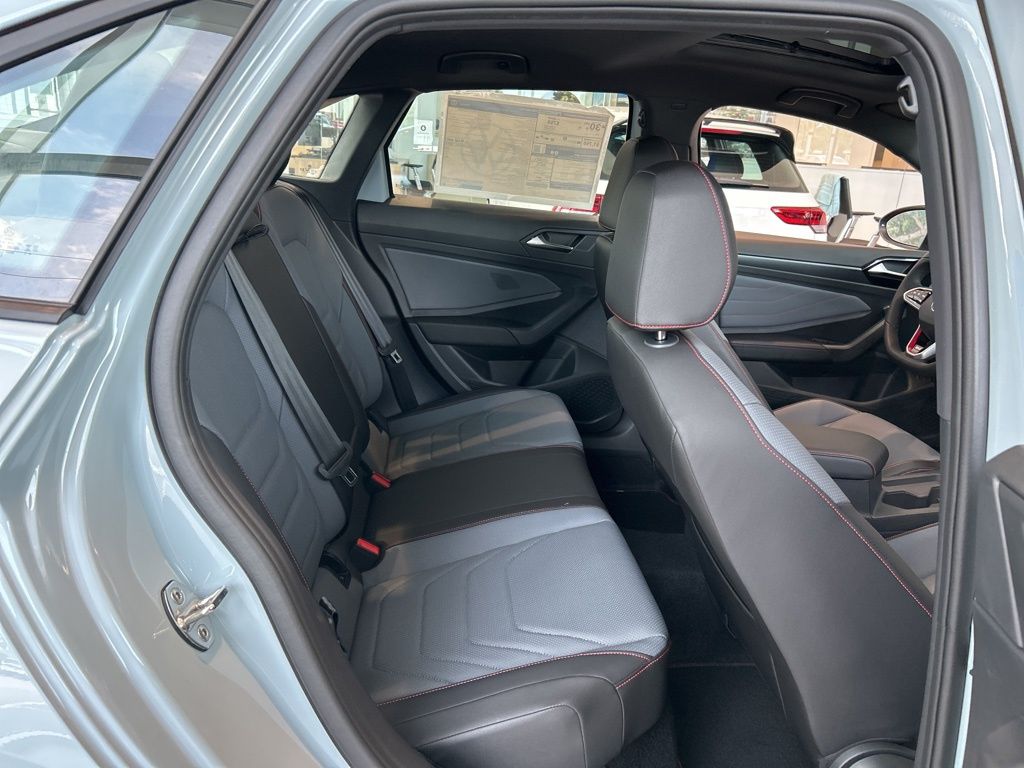 2025 Volkswagen Jetta GLI 2.0T Autobahn photo 37