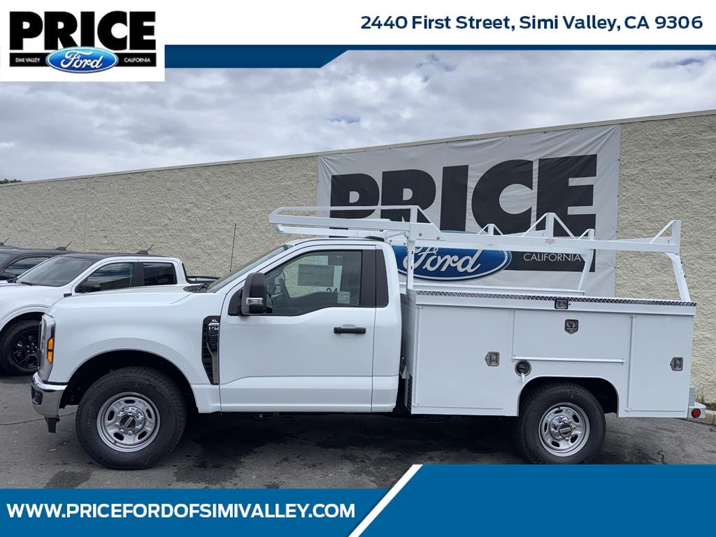 2026 Ford F-250 Super Duty XL's photo