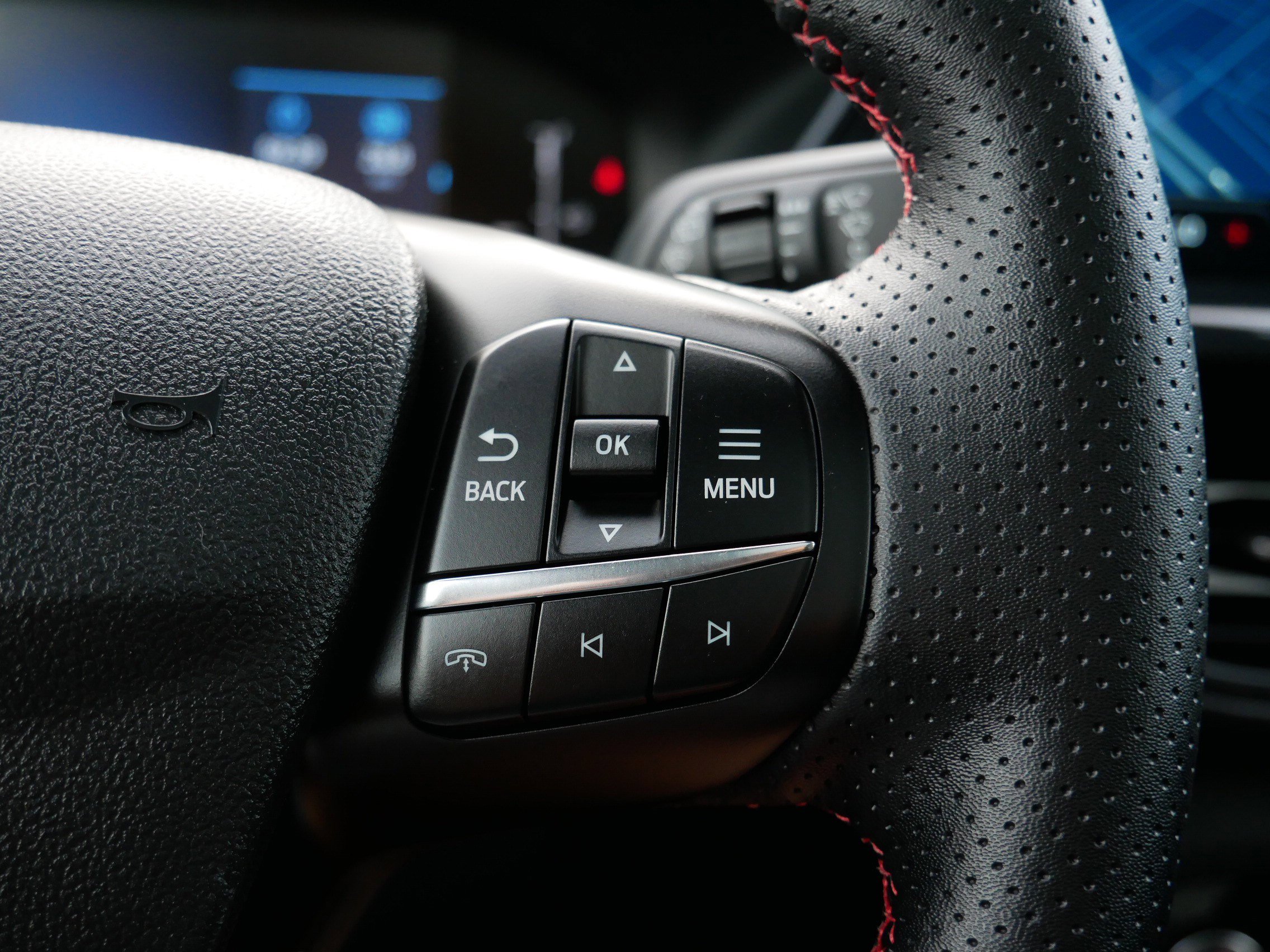 2025 Ford Escape ST-Line photo 25