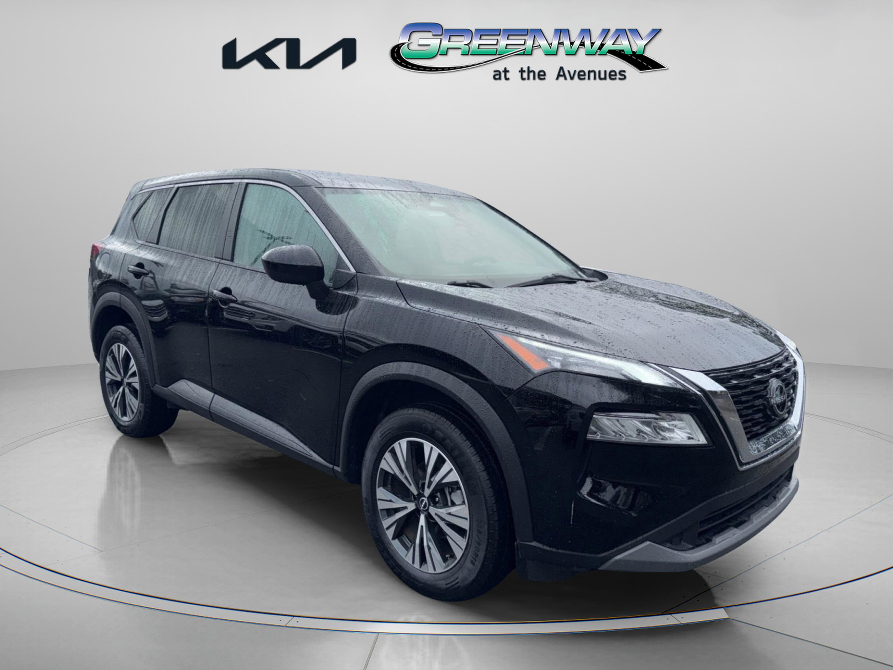 2023 Nissan Rogue SV's photo