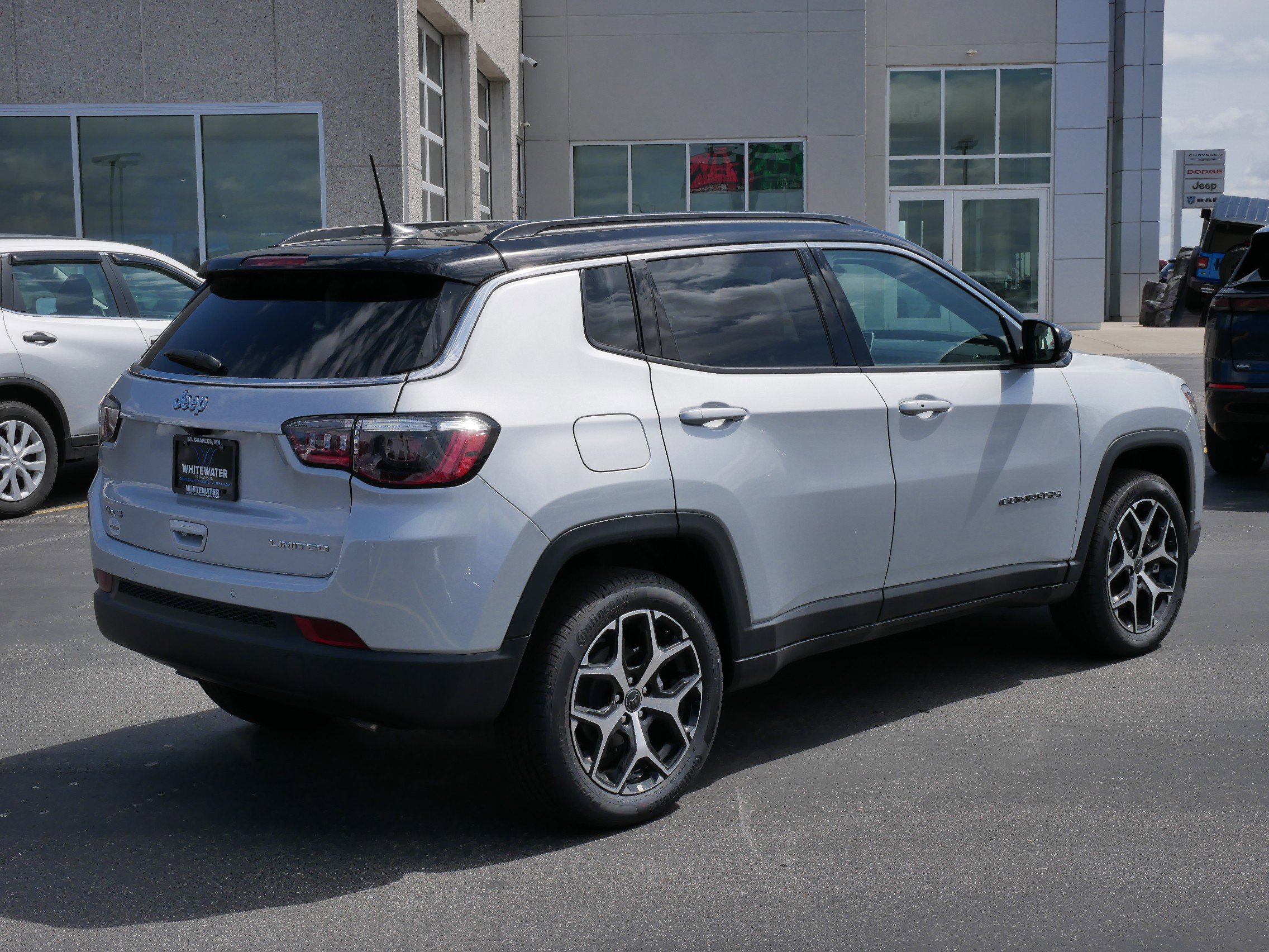 2025 Jeep Compass Limited photo 2