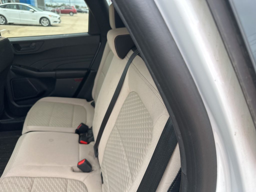 2022 Ford Escape SE photo 8