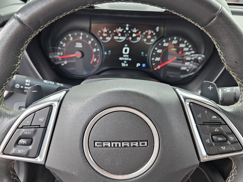 2016 Chevrolet Camaro SS photo 18
