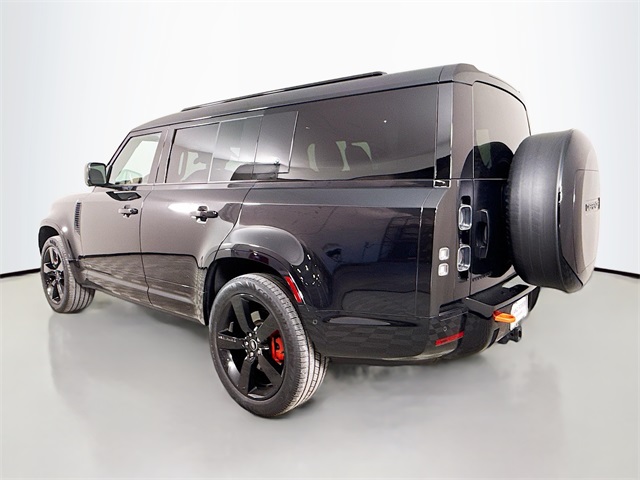 2023 Land Rover Defender 130 X photo 4