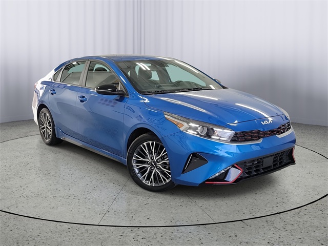 2024 Kia Forte GT-Line photo 2