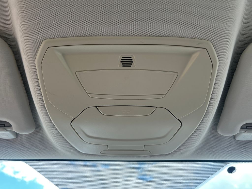 2016 Ford C-Max Hybrid SE photo 14