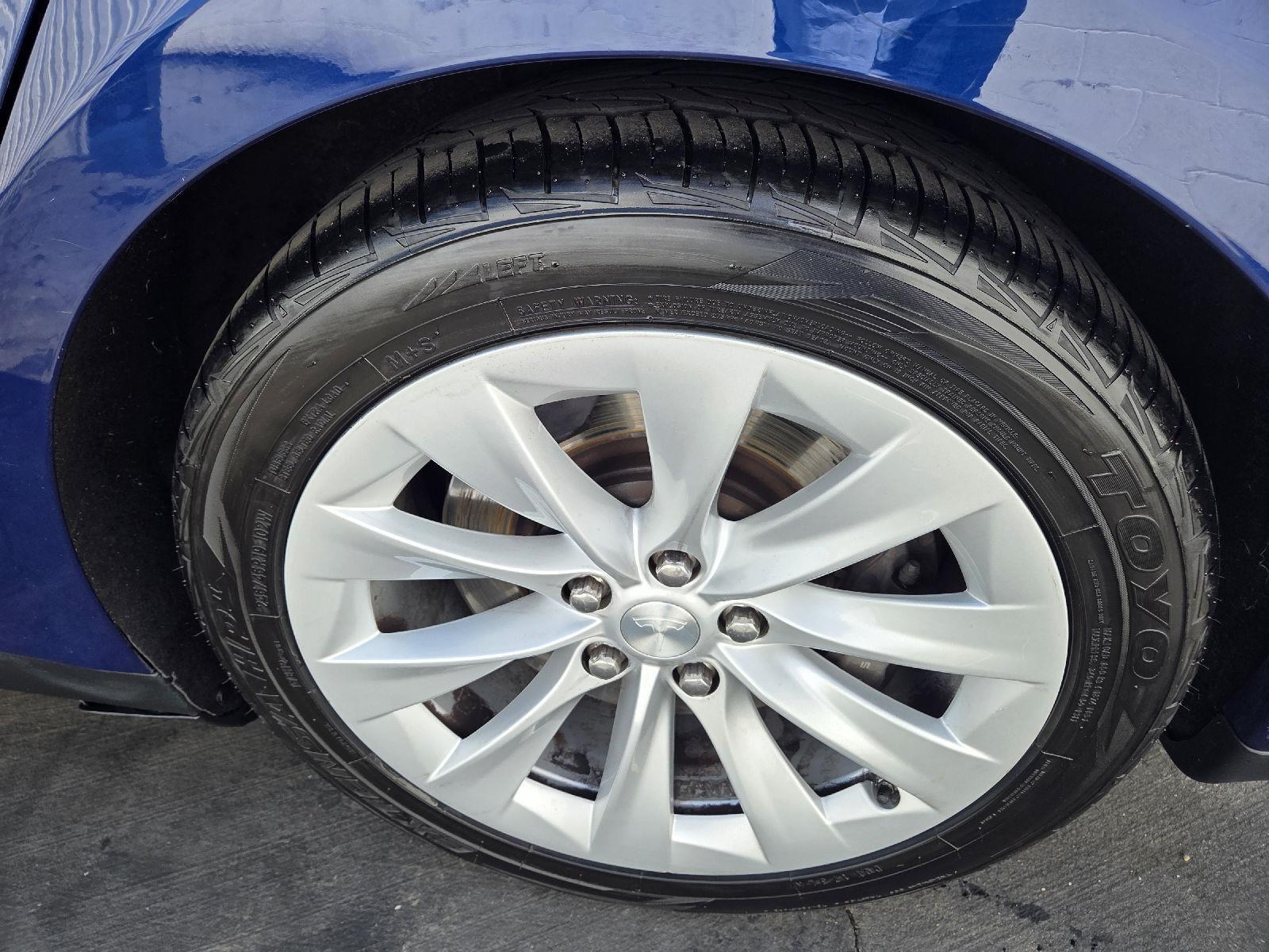 2016 Tesla Model S 70D photo 21