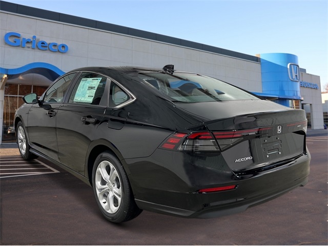 2025 Honda Accord LX photo 3