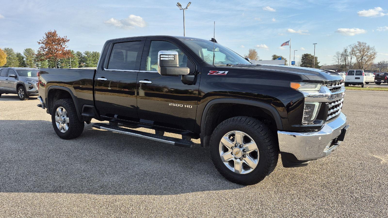 2022 Chevrolet Silverado LTZ photo 3