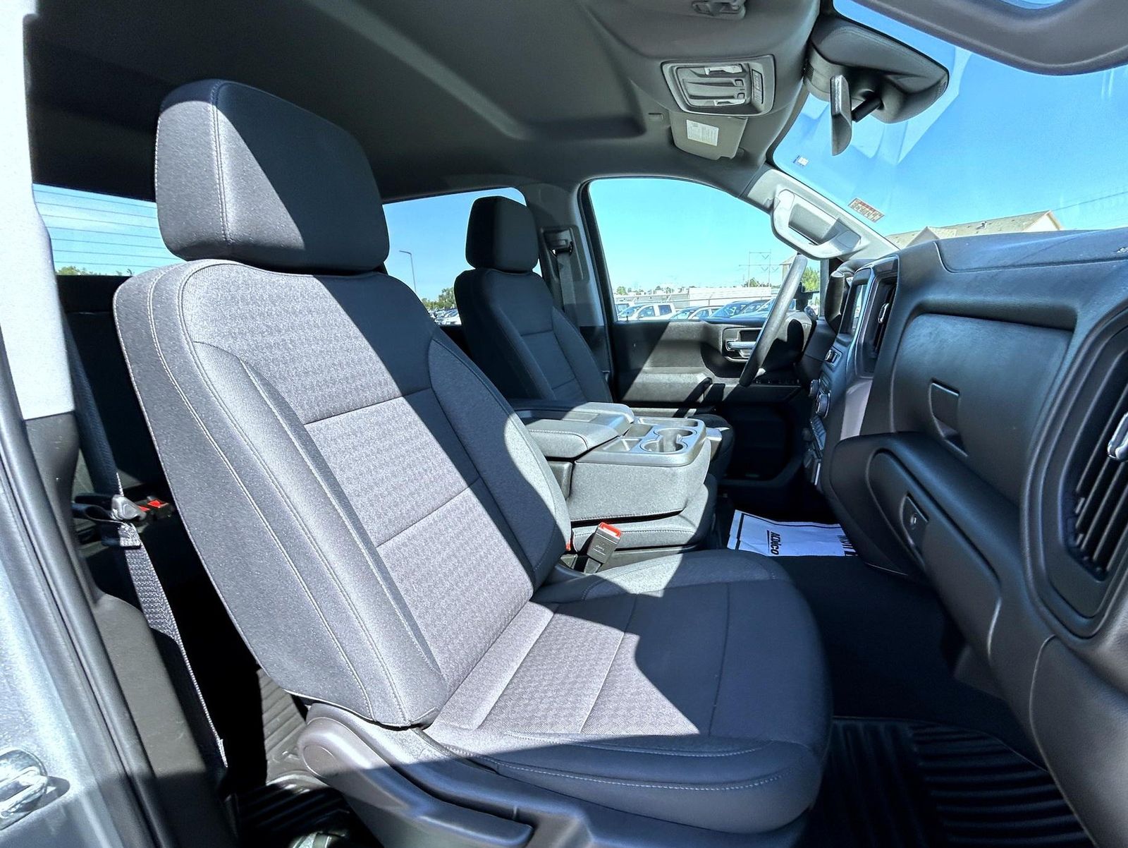 2024 Chevrolet Silverado 2500HD Custom photo 15