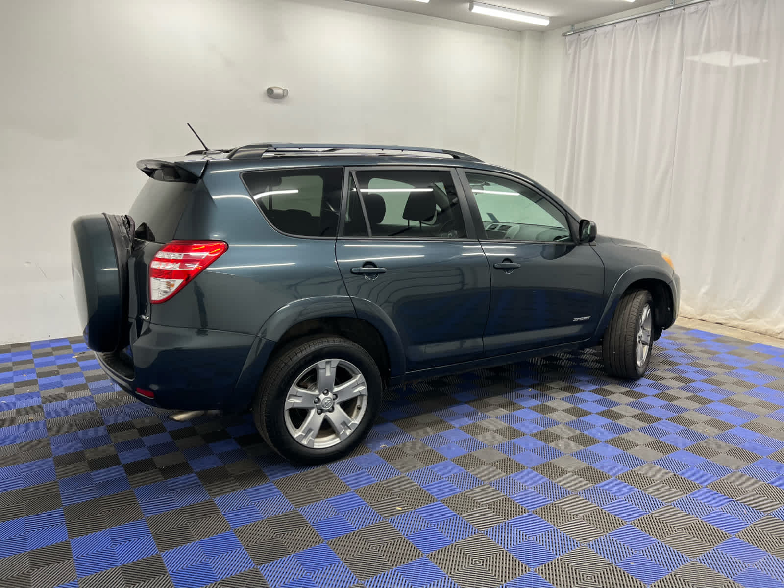 2010 Toyota RAV4 Sport photo 3
