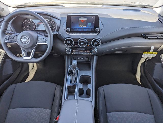 2025 Nissan Sentra SV photo 14