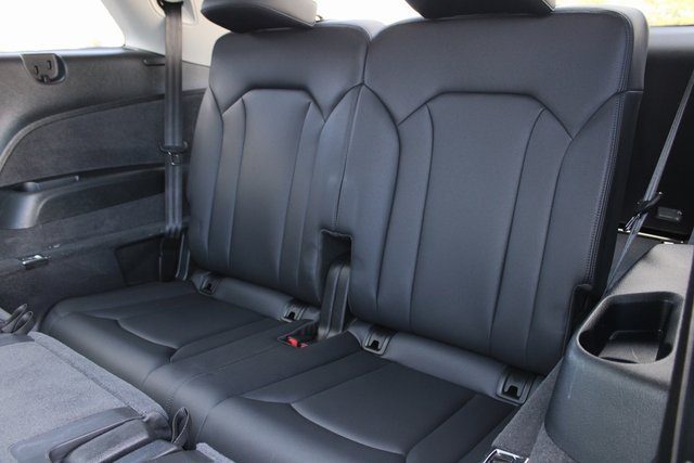 2023 Audi Q7 55 Premium Plus photo 23