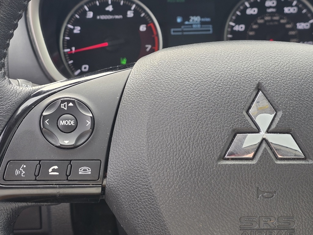 2022 Mitsubishi Eclipse Cross SE photo 15